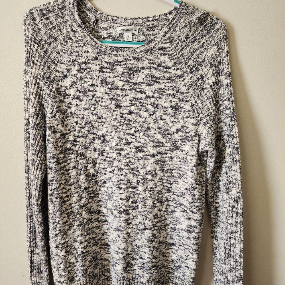 Cozy Croft & Barrow women's pullover sweater in a black, gray, and ivory